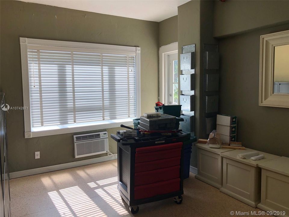Recently Sold: $250,000 (0 beds, 1 baths, 260 Square Feet)