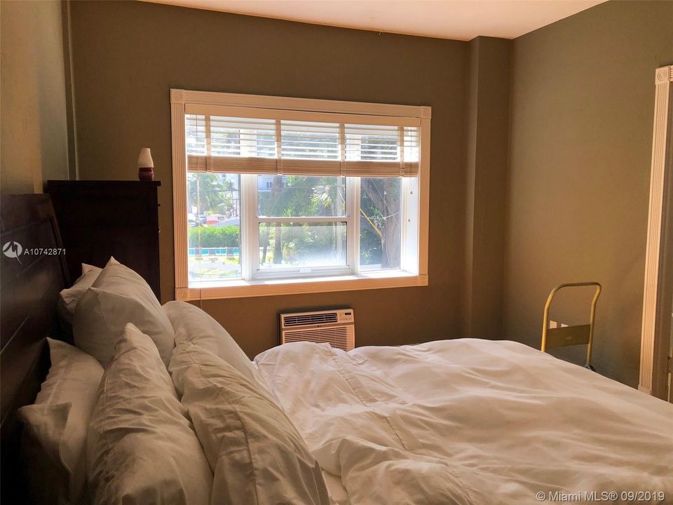 Recently Sold: $250,000 (0 beds, 1 baths, 260 Square Feet)
