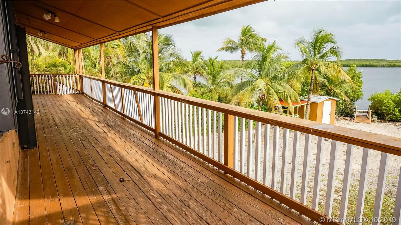 Недавно продано: $699,900 (3 спален, 2 ванн, 1496 Квадратных фут)