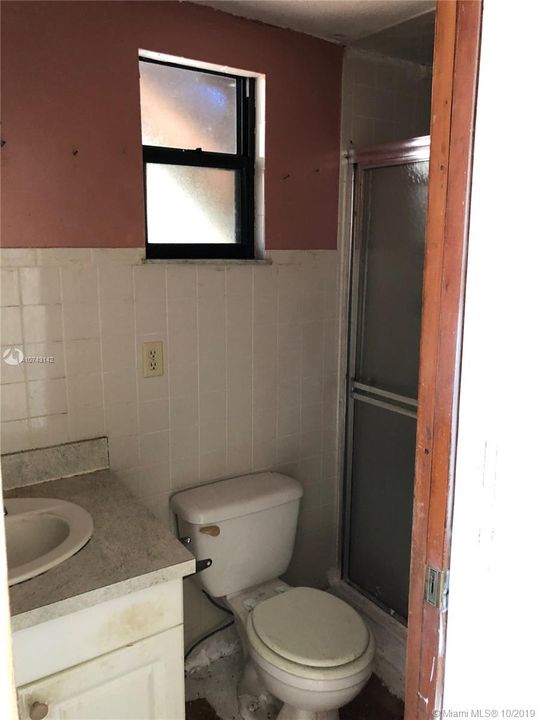 Недавно продано: $699,900 (3 спален, 2 ванн, 1496 Квадратных фут)
