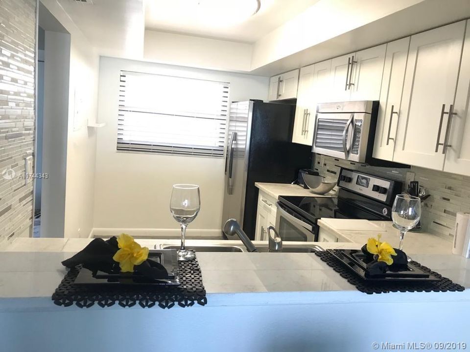 Recently Rented: $1,800 (2 beds, 2 baths, 1021 Square Feet)