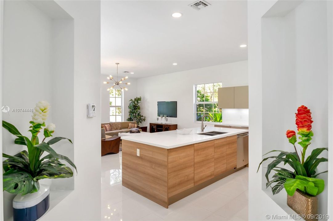 Recently Rented: $5,500 (5 beds, 5 baths, 4174 Square Feet)