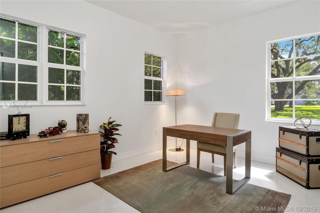 Recently Rented: $5,500 (5 beds, 5 baths, 4174 Square Feet)