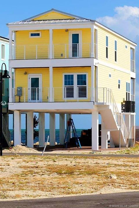 Недавно продано: $175,000 (0.39 acres)