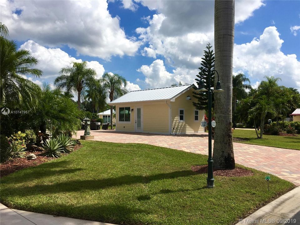 Recently Sold: $214,500 (0.11 acres)