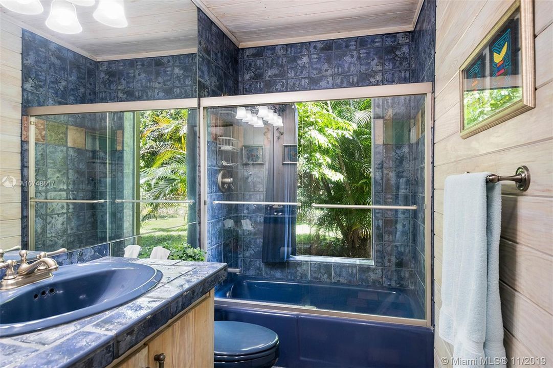 Недавно продано: $1,399,000 (5 спален, 4 ванн, 3740 Квадратных фут)