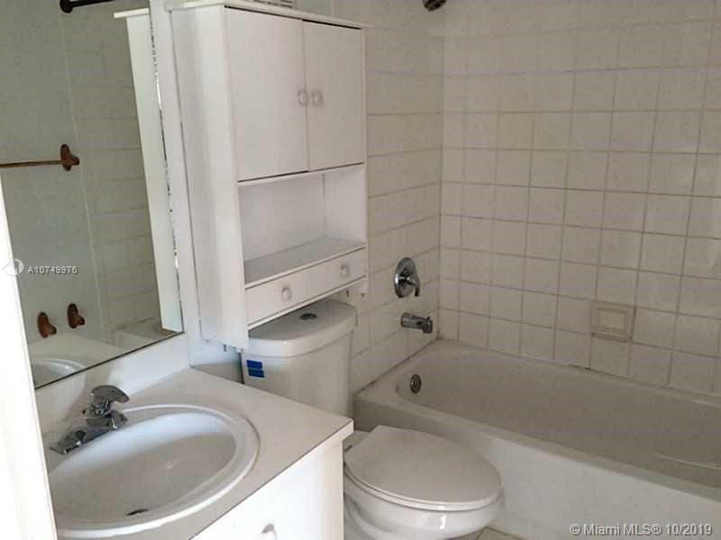 Recientemente alquilado: $1,860 (3 camas, 2 baños, 1468 Pies cuadrados)