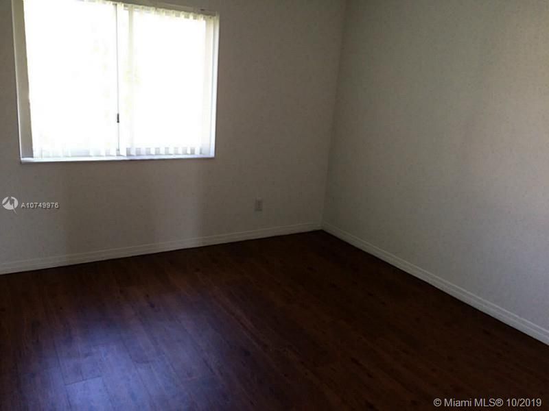 Recientemente alquilado: $1,860 (3 camas, 2 baños, 1468 Pies cuadrados)
