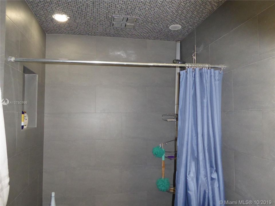 Недавно продано: $395,000 (3 спален, 2 ванн, 1964 Квадратных фут)