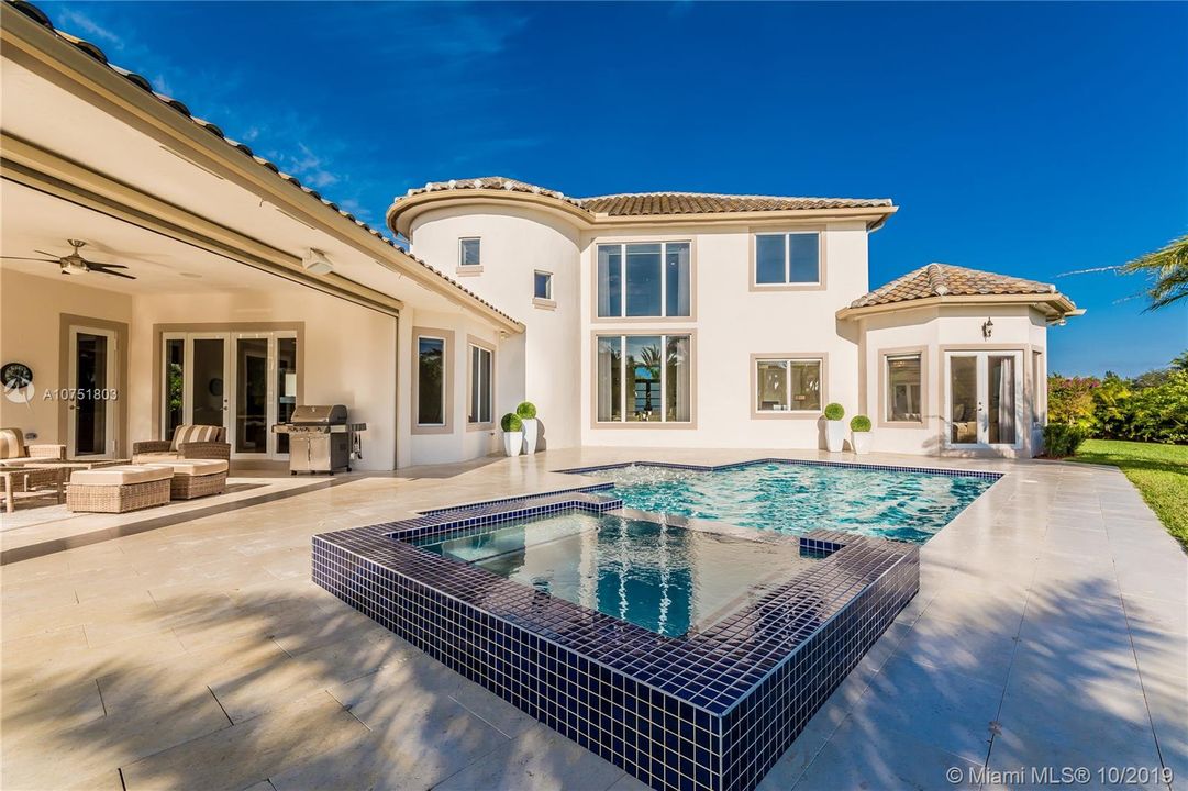 Recently Sold: $1,988,111 (5 beds, 4 baths, 4638 Square Feet)