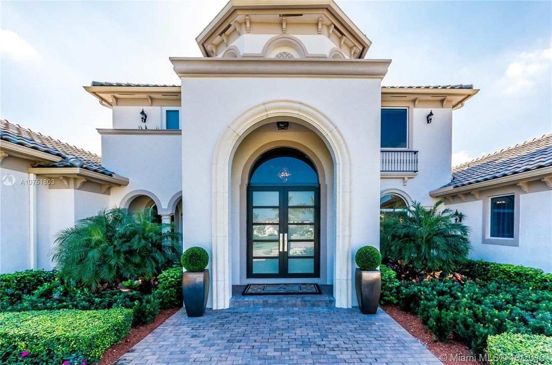Recently Sold: $1,988,111 (5 beds, 4 baths, 4638 Square Feet)