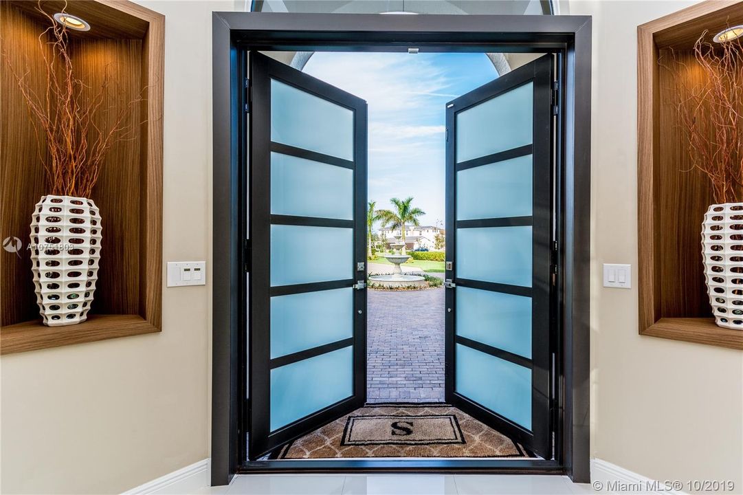 Recently Sold: $1,988,111 (5 beds, 4 baths, 4638 Square Feet)