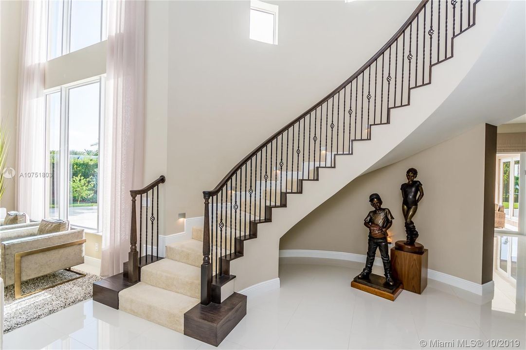 Recently Sold: $1,988,111 (5 beds, 4 baths, 4638 Square Feet)