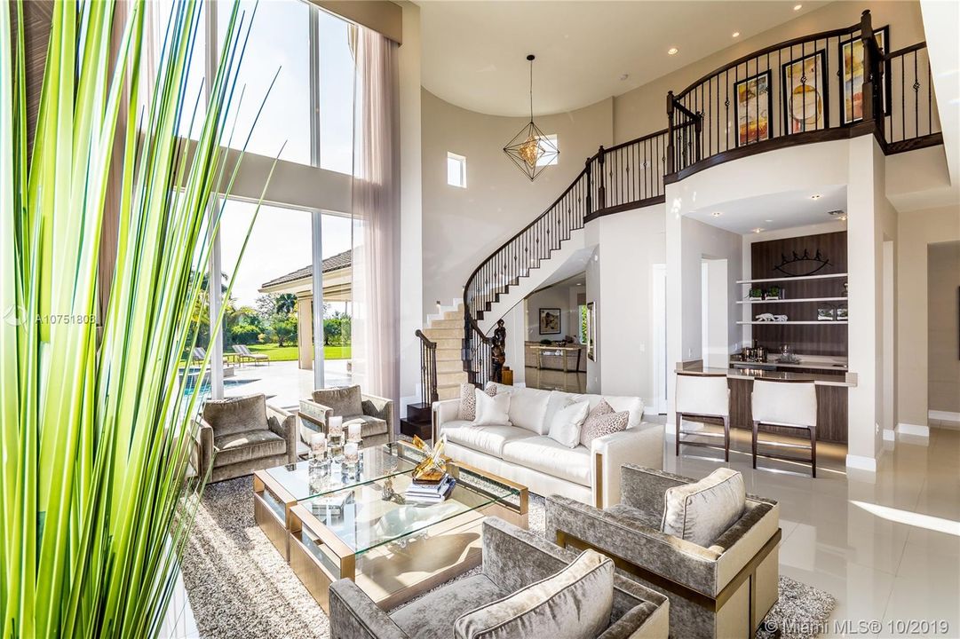 Recently Sold: $1,988,111 (5 beds, 4 baths, 4638 Square Feet)