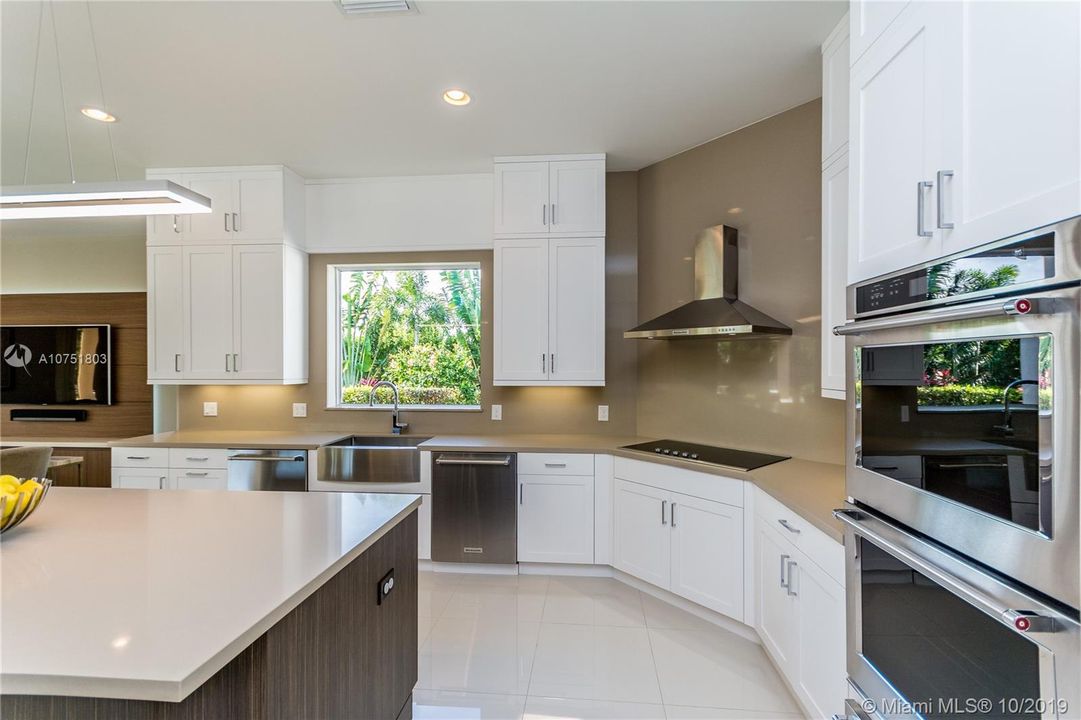 Recently Sold: $1,988,111 (5 beds, 4 baths, 4638 Square Feet)