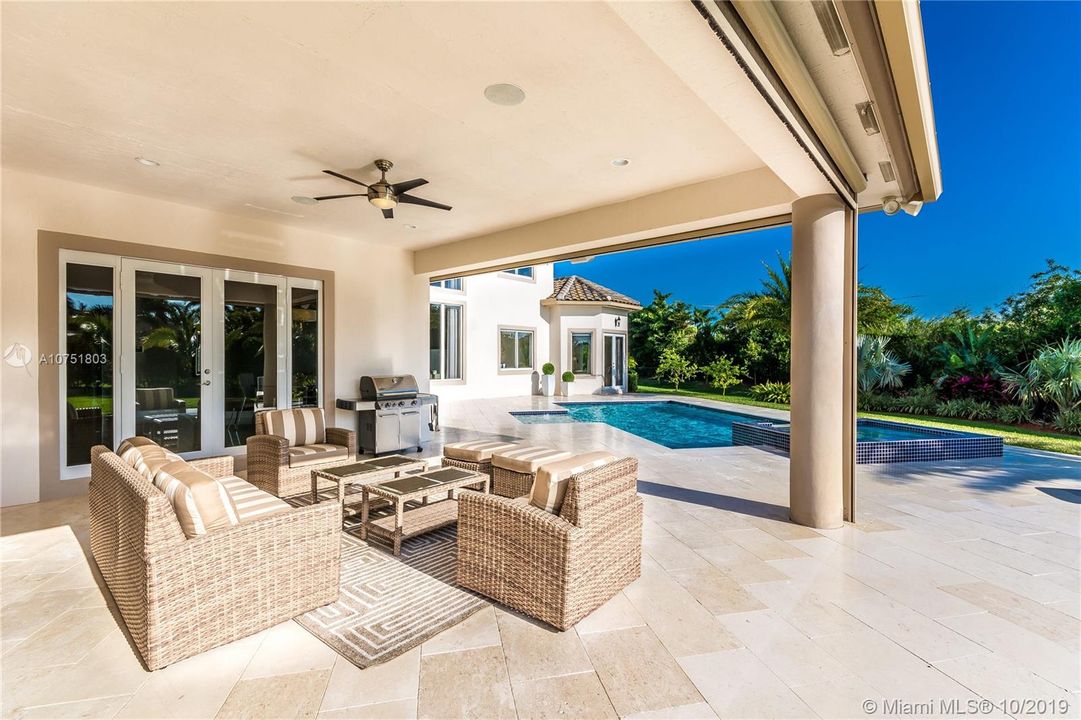 Recently Sold: $1,988,111 (5 beds, 4 baths, 4638 Square Feet)