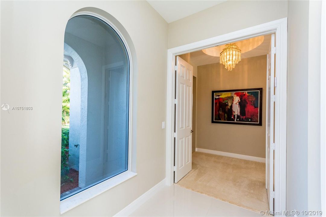 Recently Sold: $1,988,111 (5 beds, 4 baths, 4638 Square Feet)