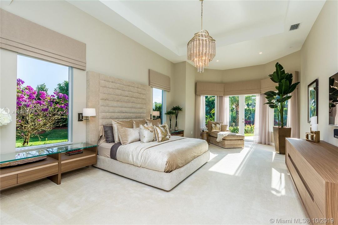 Recently Sold: $1,988,111 (5 beds, 4 baths, 4638 Square Feet)