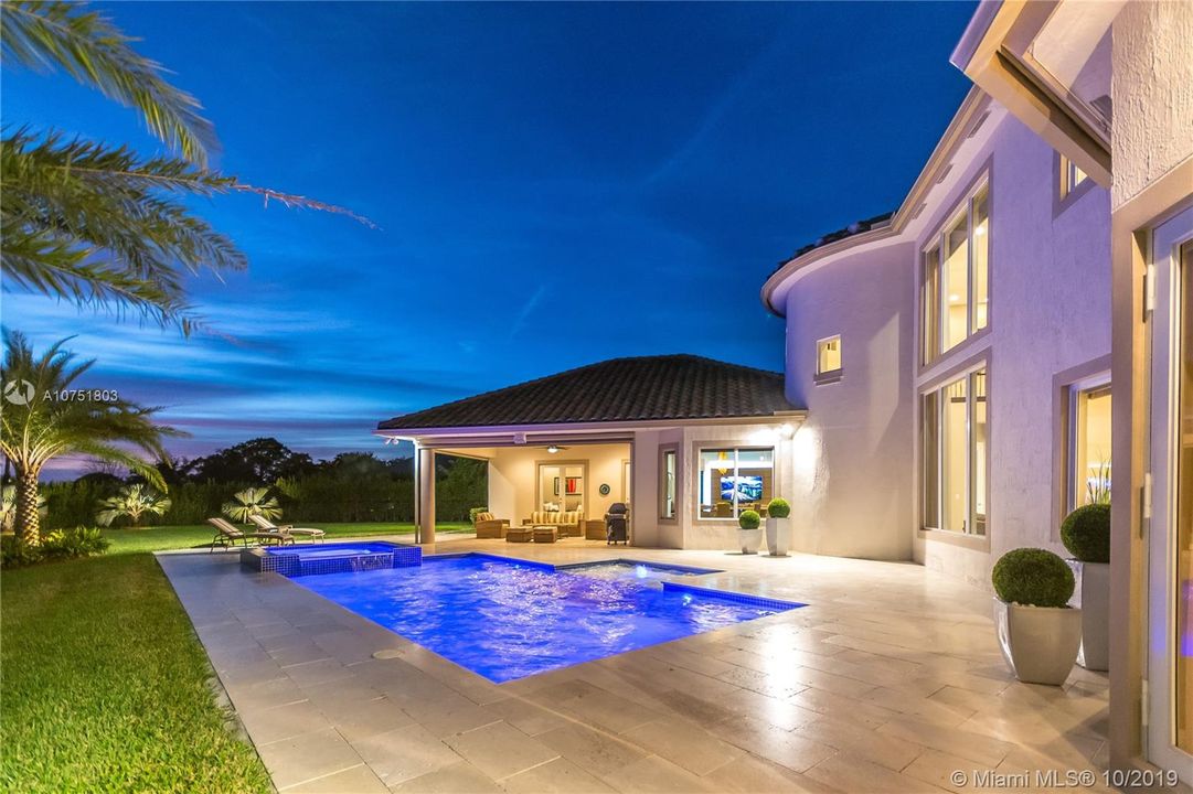 Recently Sold: $1,988,111 (5 beds, 4 baths, 4638 Square Feet)