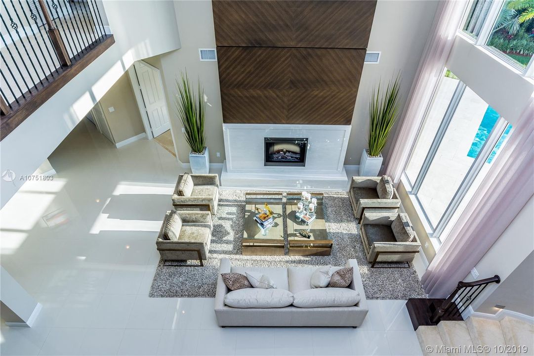 Recently Sold: $1,988,111 (5 beds, 4 baths, 4638 Square Feet)