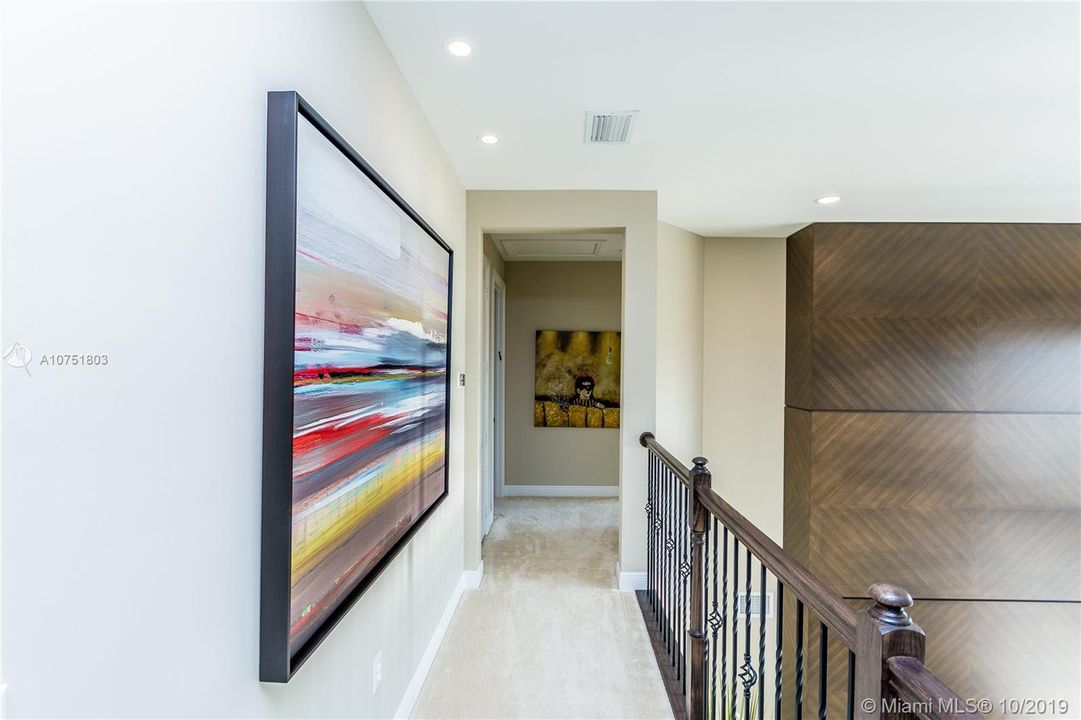 Recently Sold: $1,988,111 (5 beds, 4 baths, 4638 Square Feet)