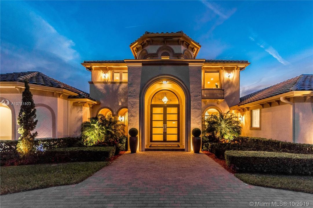 Recently Sold: $1,988,111 (5 beds, 4 baths, 4638 Square Feet)