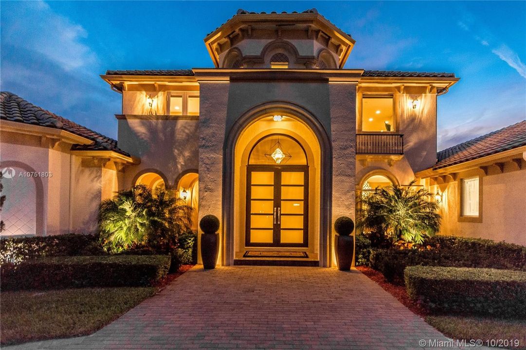 Recently Sold: $1,988,111 (5 beds, 4 baths, 4638 Square Feet)