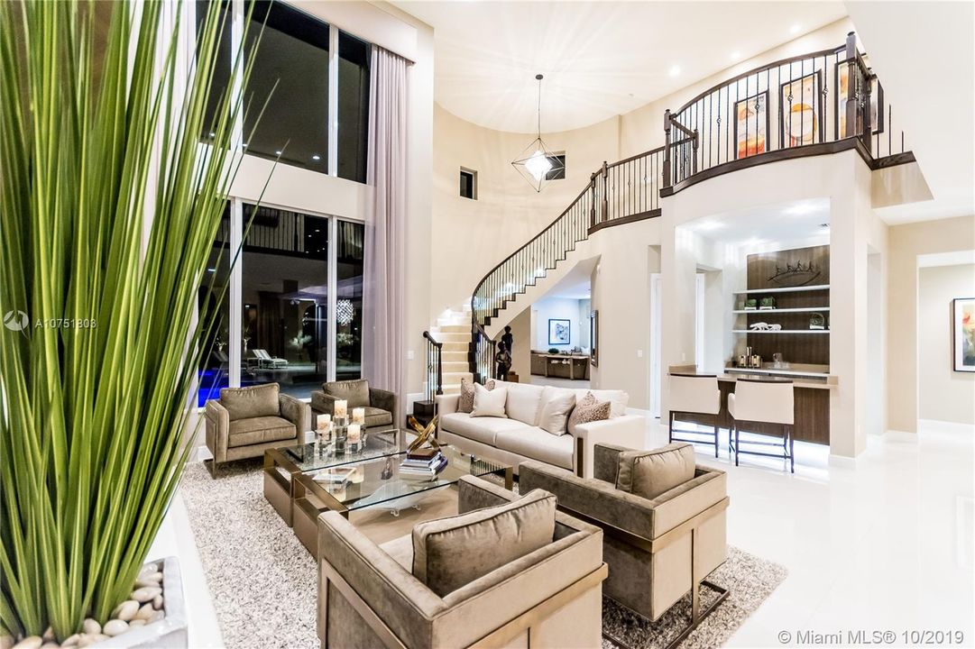 Recently Sold: $1,988,111 (5 beds, 4 baths, 4638 Square Feet)