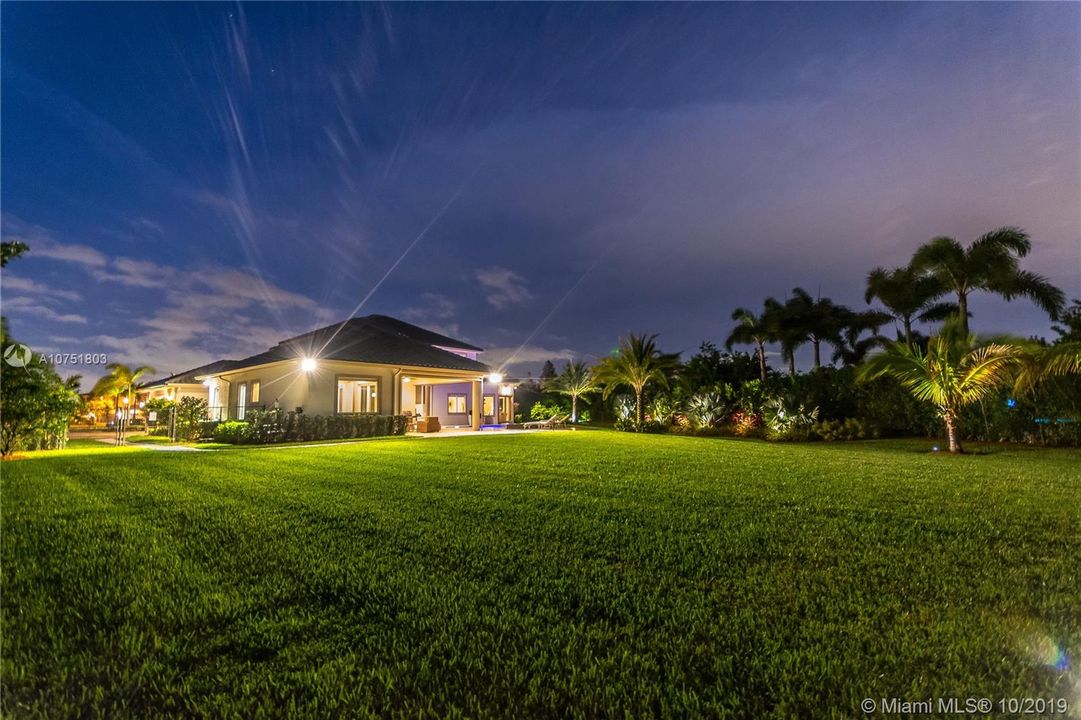 Recently Sold: $1,988,111 (5 beds, 4 baths, 4638 Square Feet)