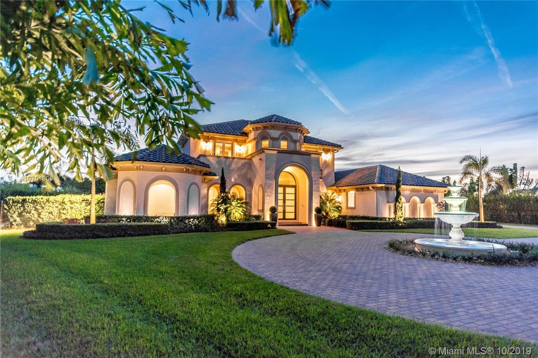 Recently Sold: $1,988,111 (5 beds, 4 baths, 4638 Square Feet)
