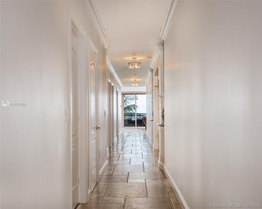 Recently Sold: $3,150,000 (4 beds, 4 baths, 3314 Square Feet)