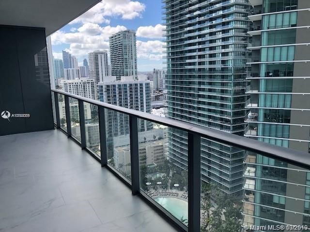 Recently Sold: $1,025,000 (3 beds, 3 baths, 1526 Square Feet)