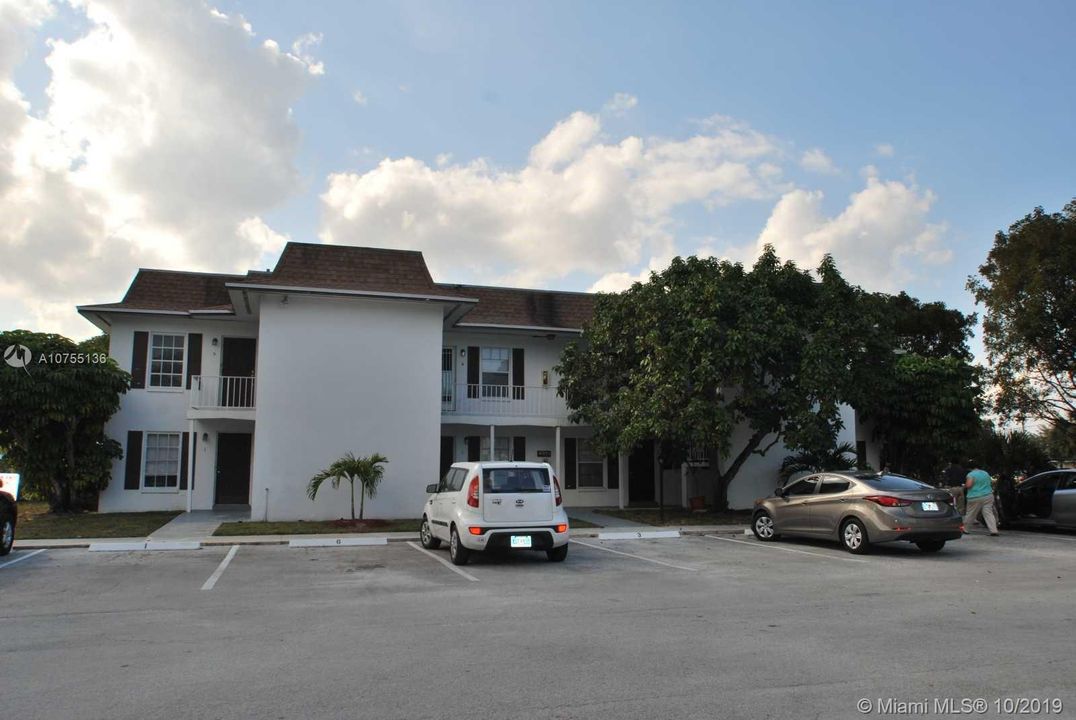 Vendido Recientemente: $99,000 (1 camas, 1 baños, 600 Pies cuadrados)