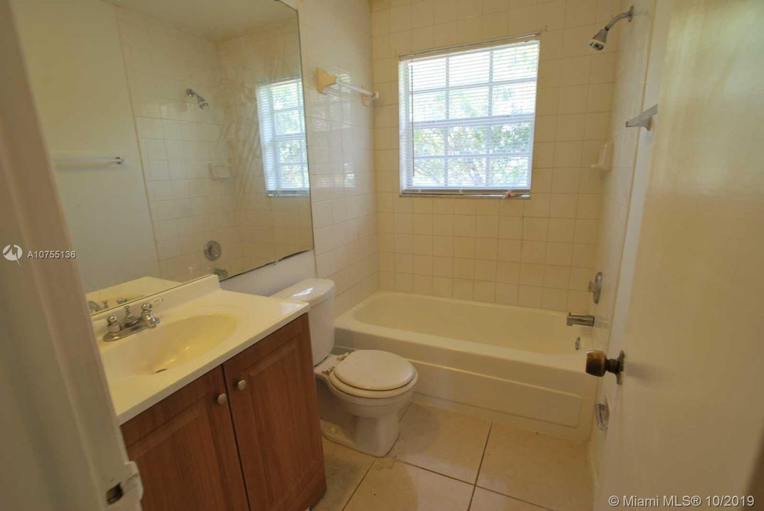 Vendido Recientemente: $99,000 (1 camas, 1 baños, 600 Pies cuadrados)