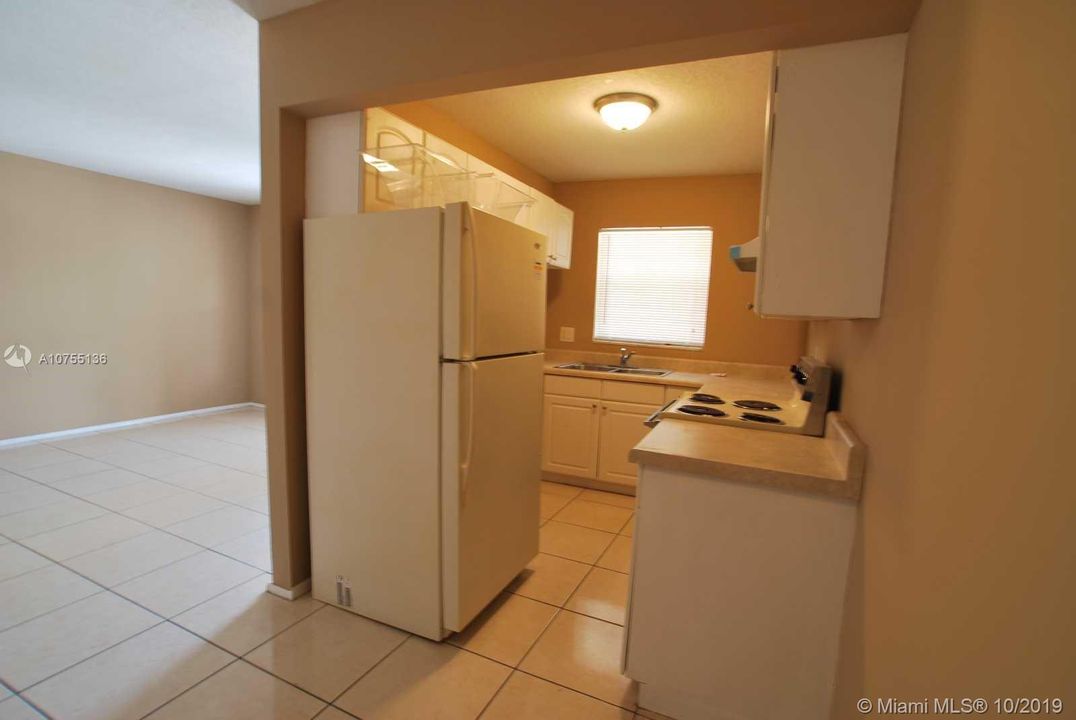 Vendido Recientemente: $99,000 (1 camas, 1 baños, 600 Pies cuadrados)