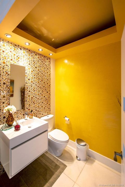 Vendido Recientemente: $1,489,000 (5 camas, 5 baños, 3080 Pies cuadrados)