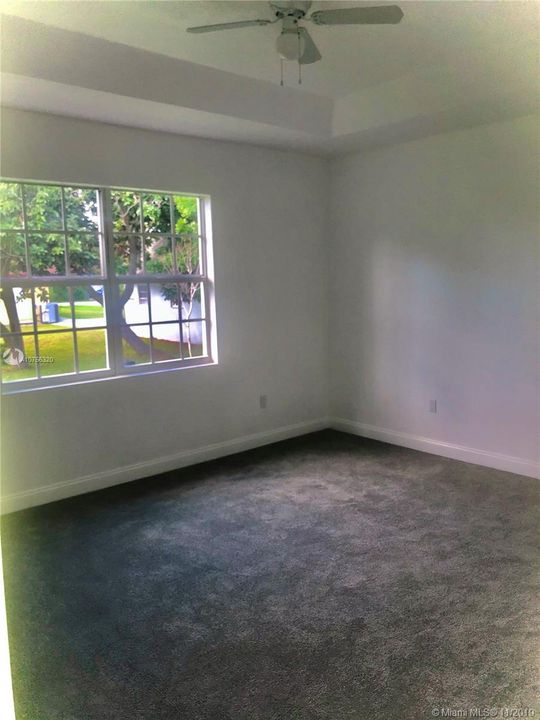 Vendido Recientemente: $279,900 (3 camas, 2 baños, 0 Pies cuadrados)