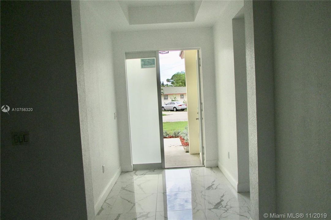 Vendido Recientemente: $279,900 (3 camas, 2 baños, 0 Pies cuadrados)