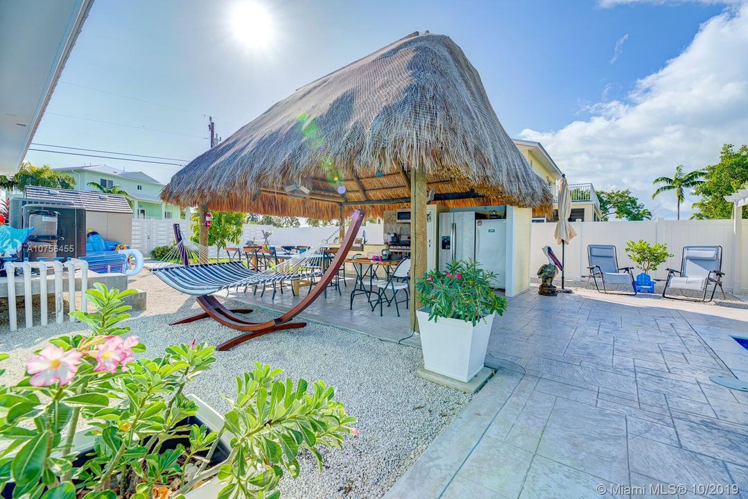 Recently Sold: $1,340,000 (3 beds, 4 baths, 2284 Square Feet)