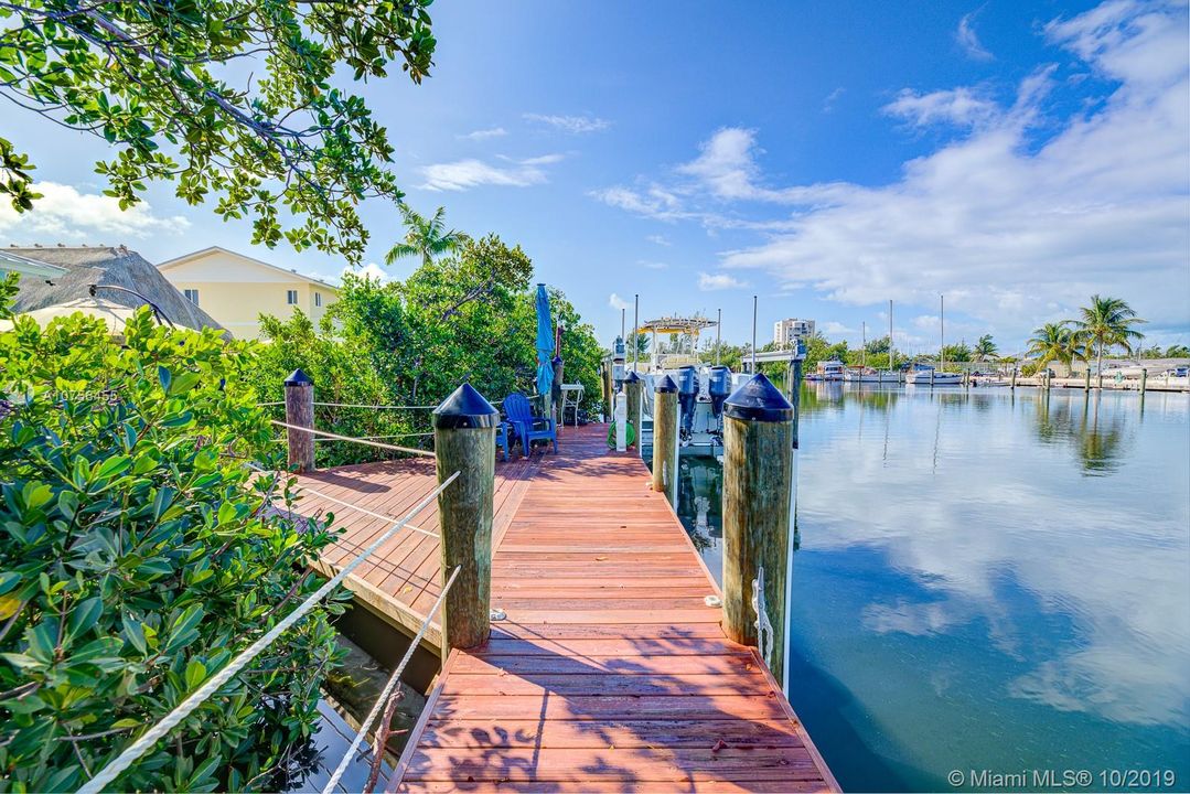 Recently Sold: $1,340,000 (3 beds, 4 baths, 2284 Square Feet)