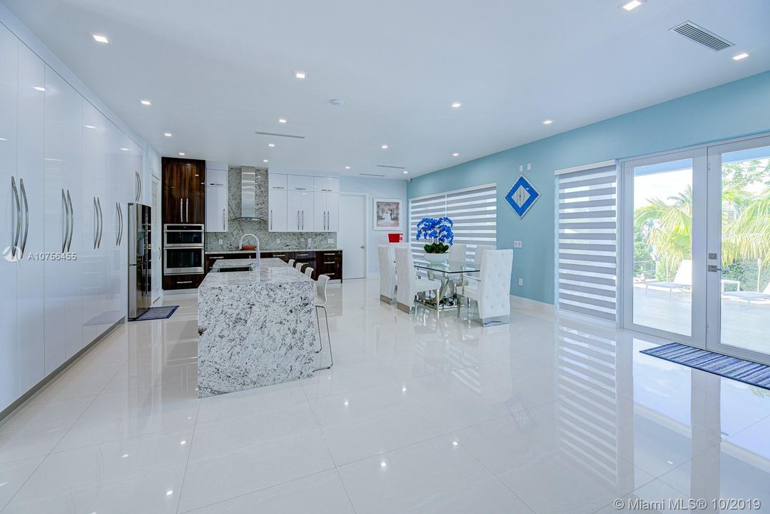 Recently Sold: $1,340,000 (3 beds, 4 baths, 2284 Square Feet)