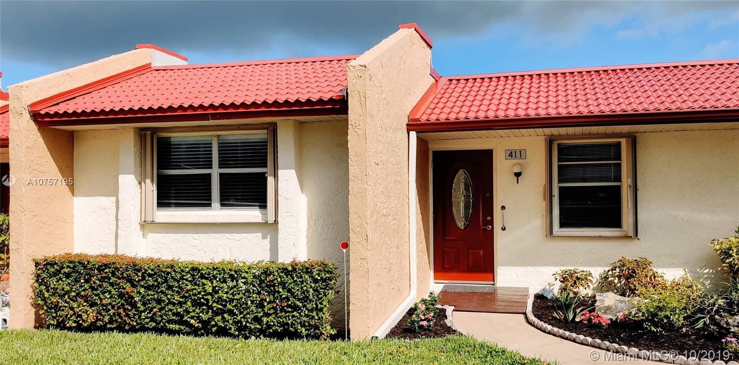 Vendido Recientemente: $83,500 (2 camas, 2 baños, 1000 Pies cuadrados)