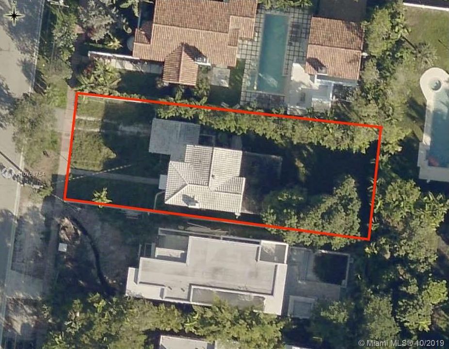 Vendido Recientemente: $650,000 (4 camas, 3 baños, 1900 Pies cuadrados)