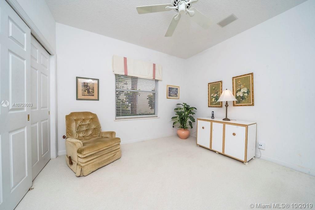 Vendido Recientemente: $1,450,000 (3 camas, 3 baños, 2732 Pies cuadrados)