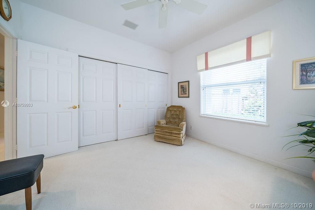 Vendido Recientemente: $1,450,000 (3 camas, 3 baños, 2732 Pies cuadrados)