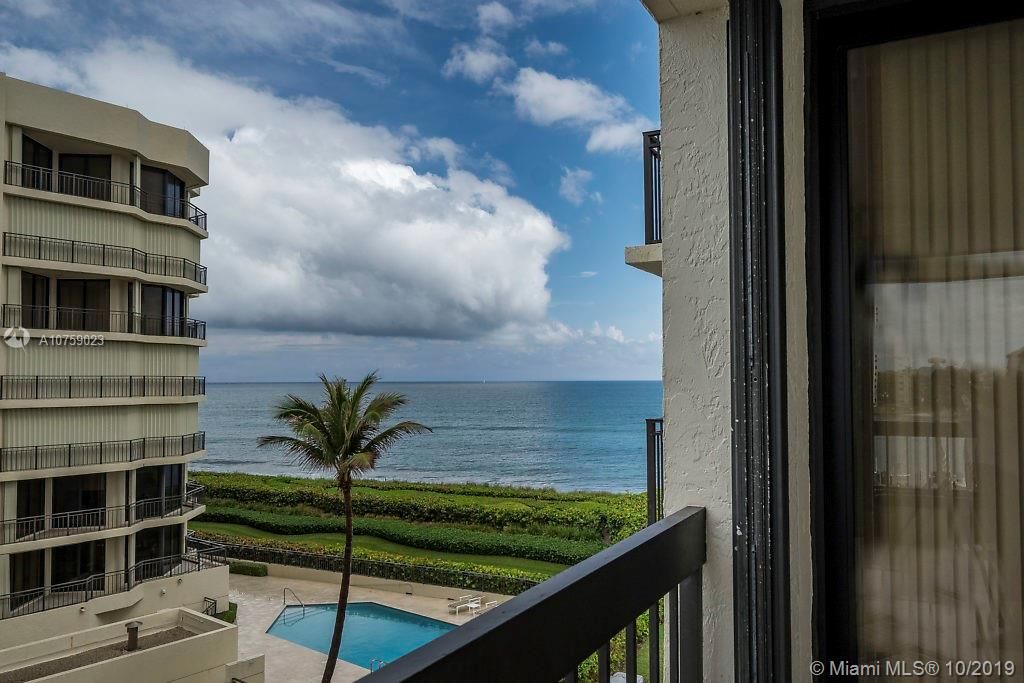 Recently Sold: $1,995,000 (3 beds, 3 baths, 3012 Square Feet)