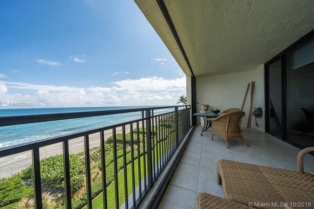 Recently Sold: $1,995,000 (3 beds, 3 baths, 3012 Square Feet)
