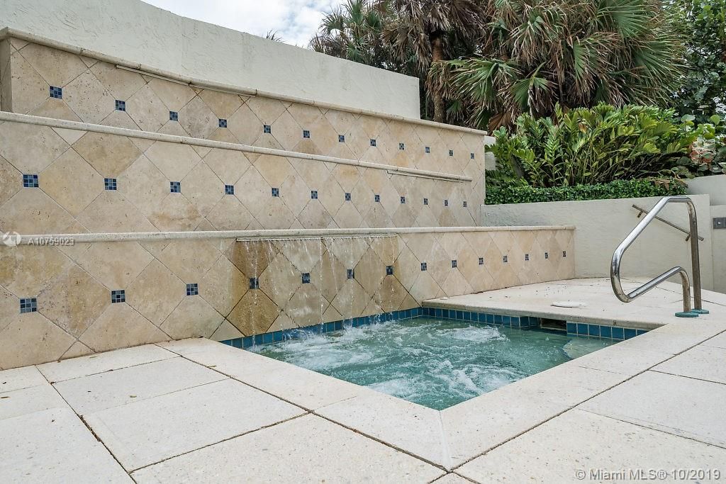 Jacuzzi