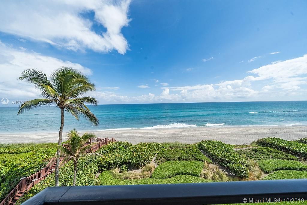 Recently Sold: $1,995,000 (3 beds, 3 baths, 3012 Square Feet)