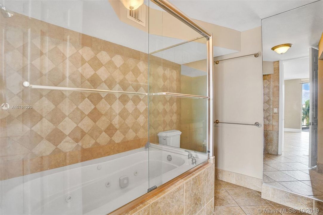 Vendido Recientemente: $288,000 (2 camas, 2 baños, 1450 Pies cuadrados)